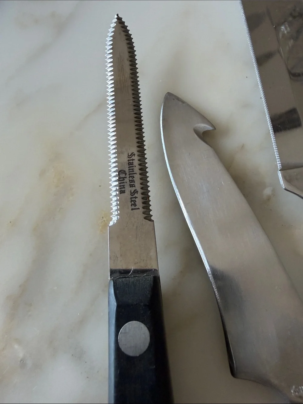 Knives & sharpener